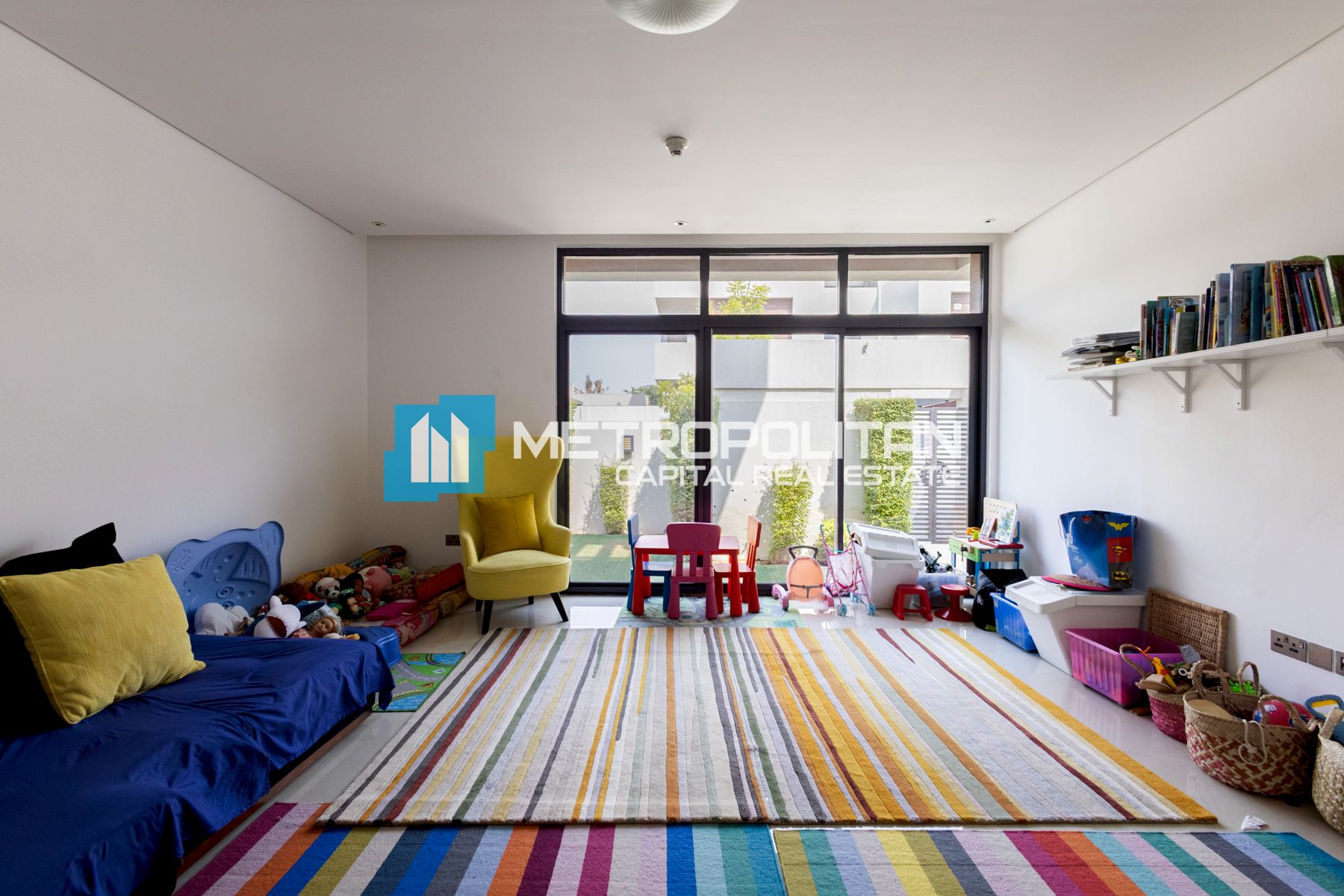 Large Garden |Double Row |End Unit |Near To Park