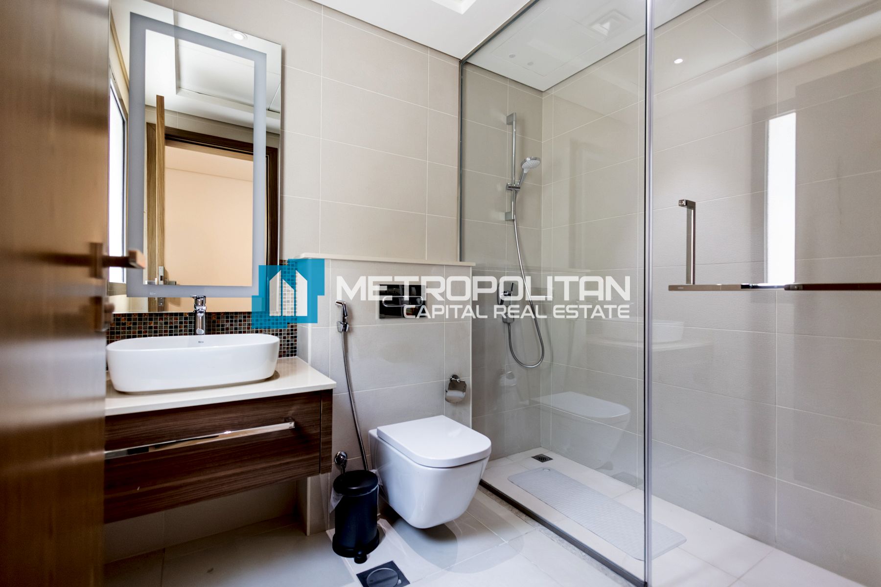 Large Garden |Double Row |End Unit |Near To Park