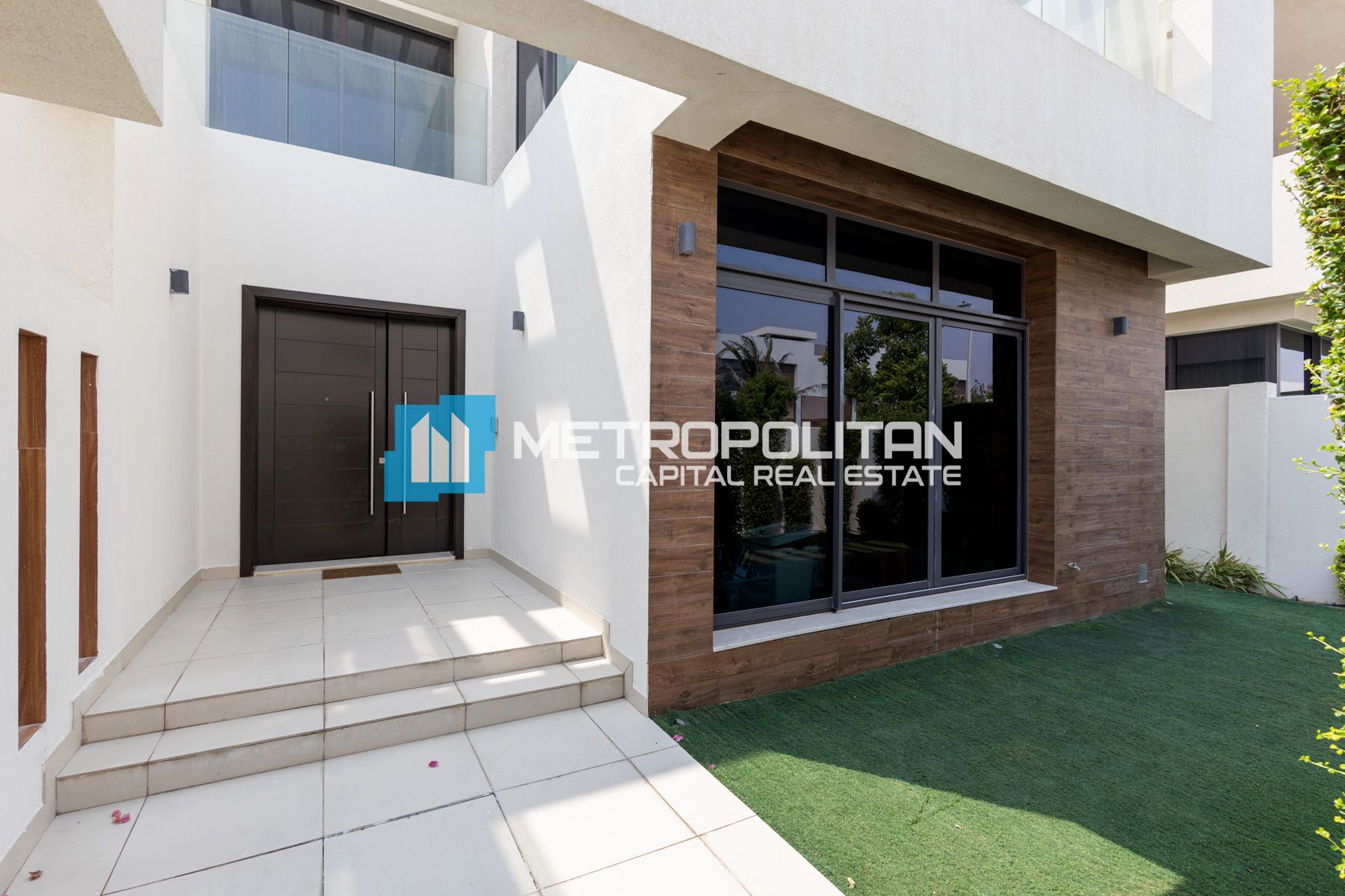Large Garden |Double Row |End Unit |Near To Park