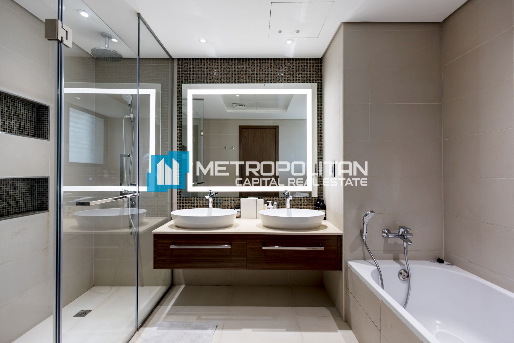 Large Garden |Double Row |End Unit |Near To Park
