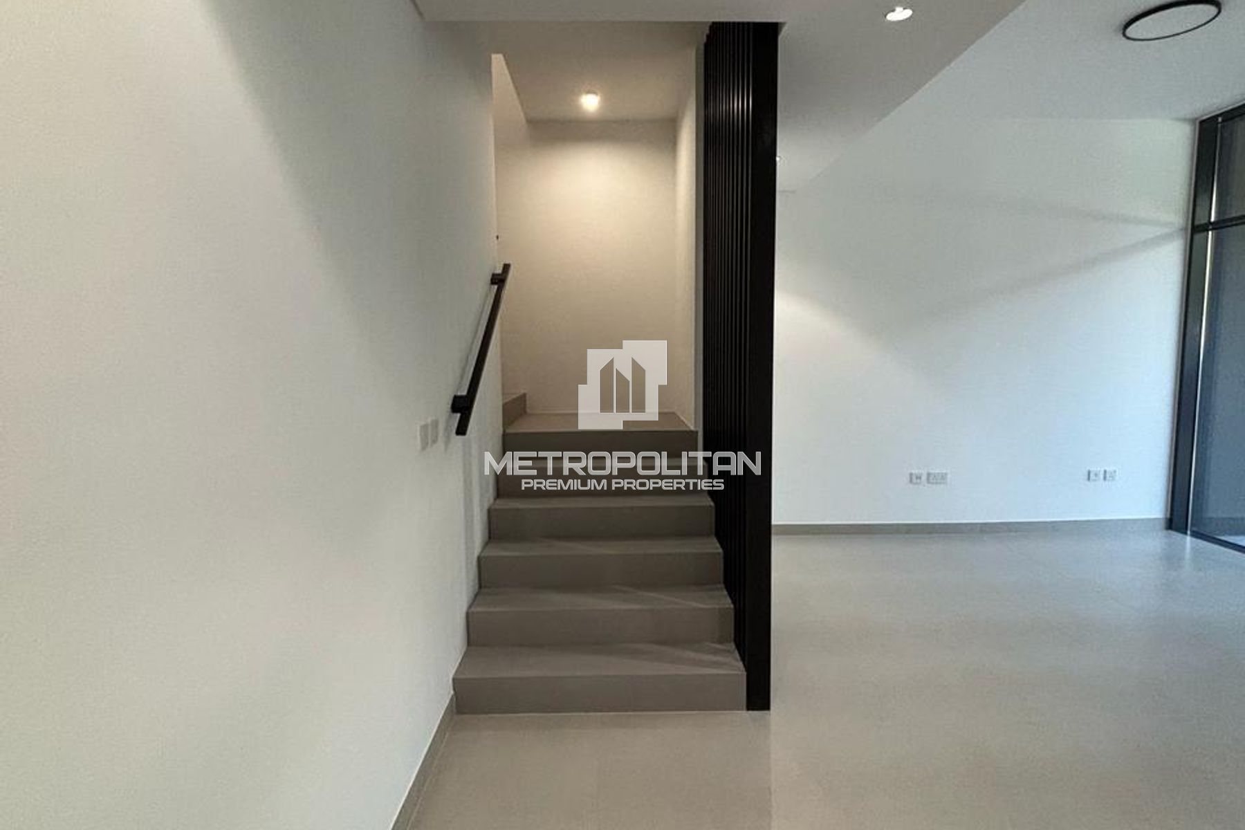 Stunning 4BR Townhouse +Maid | Smart Home | Resale