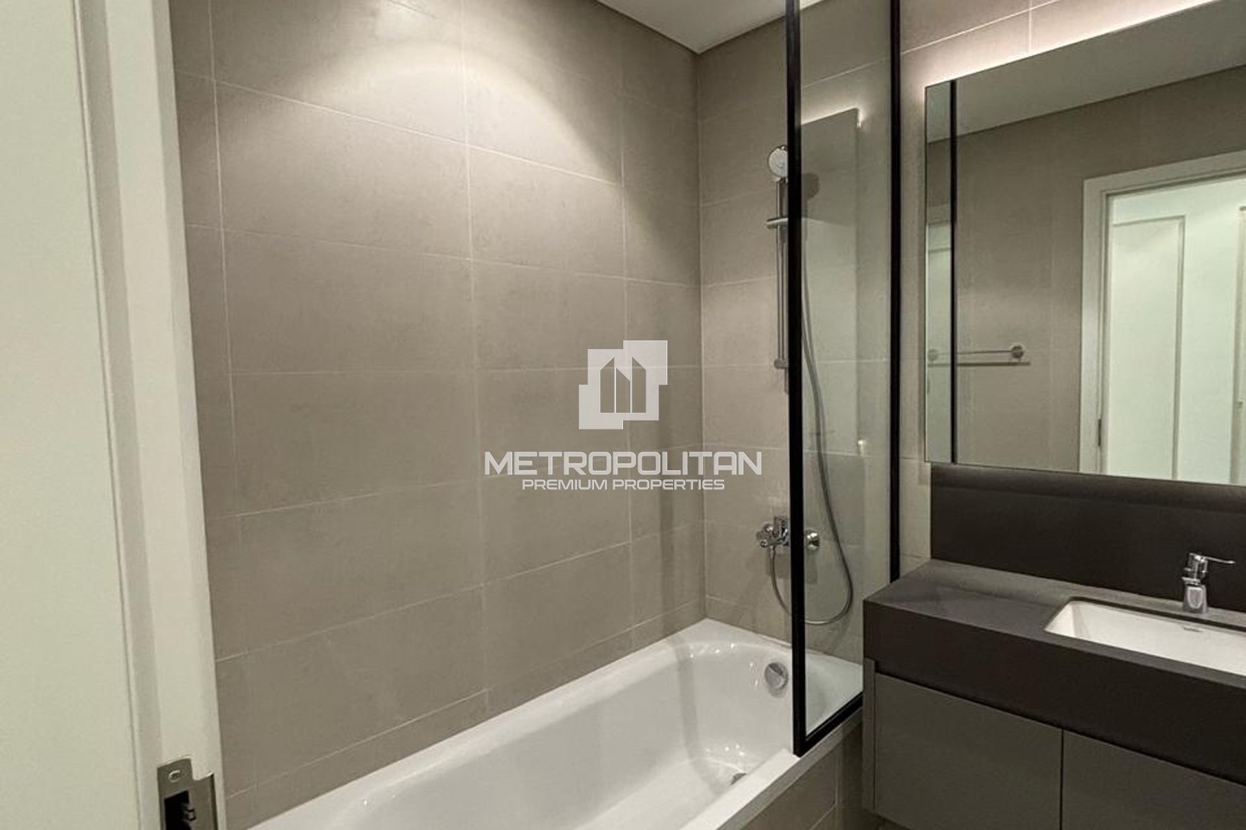 Stunning 4BR Townhouse +Maid | Smart Home | Resale