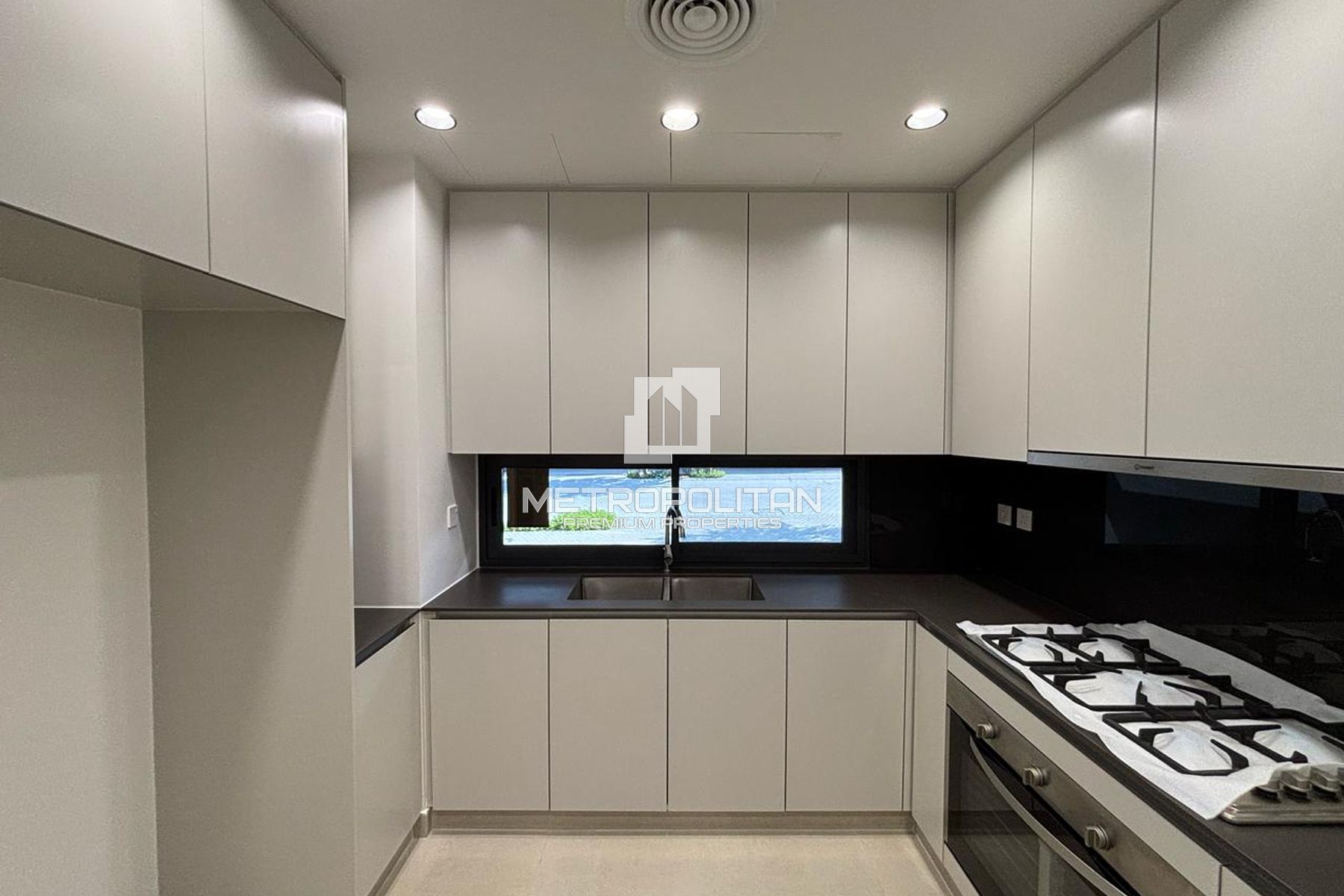 Stunning 4BR Townhouse +Maid | Smart Home | Resale