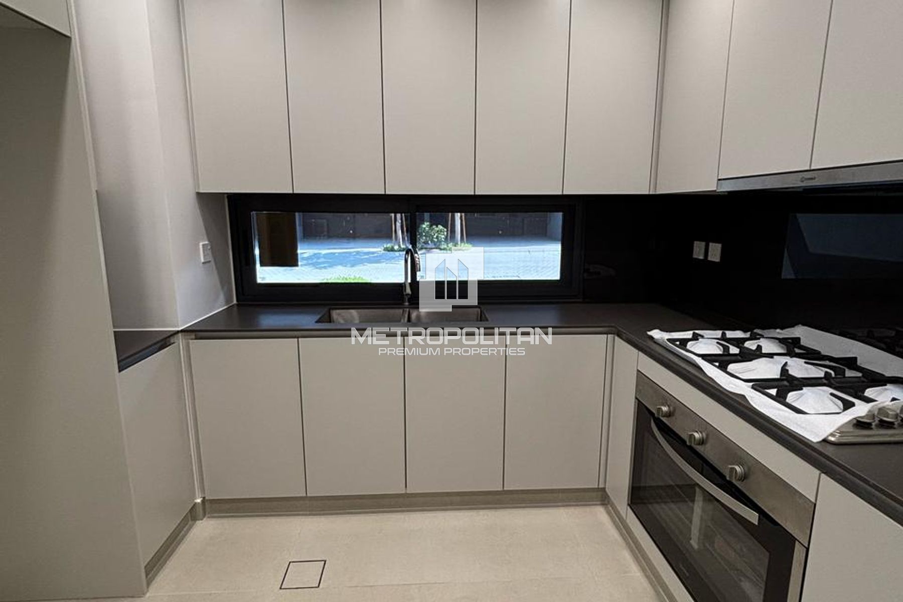 Stunning 4BR Townhouse +Maid | Smart Home | Resale