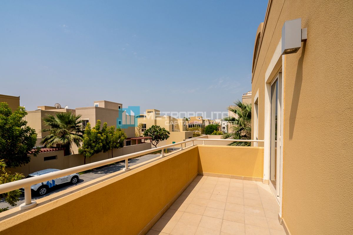 Private Pool| 4BR+M|Next To Corner| For Local Only