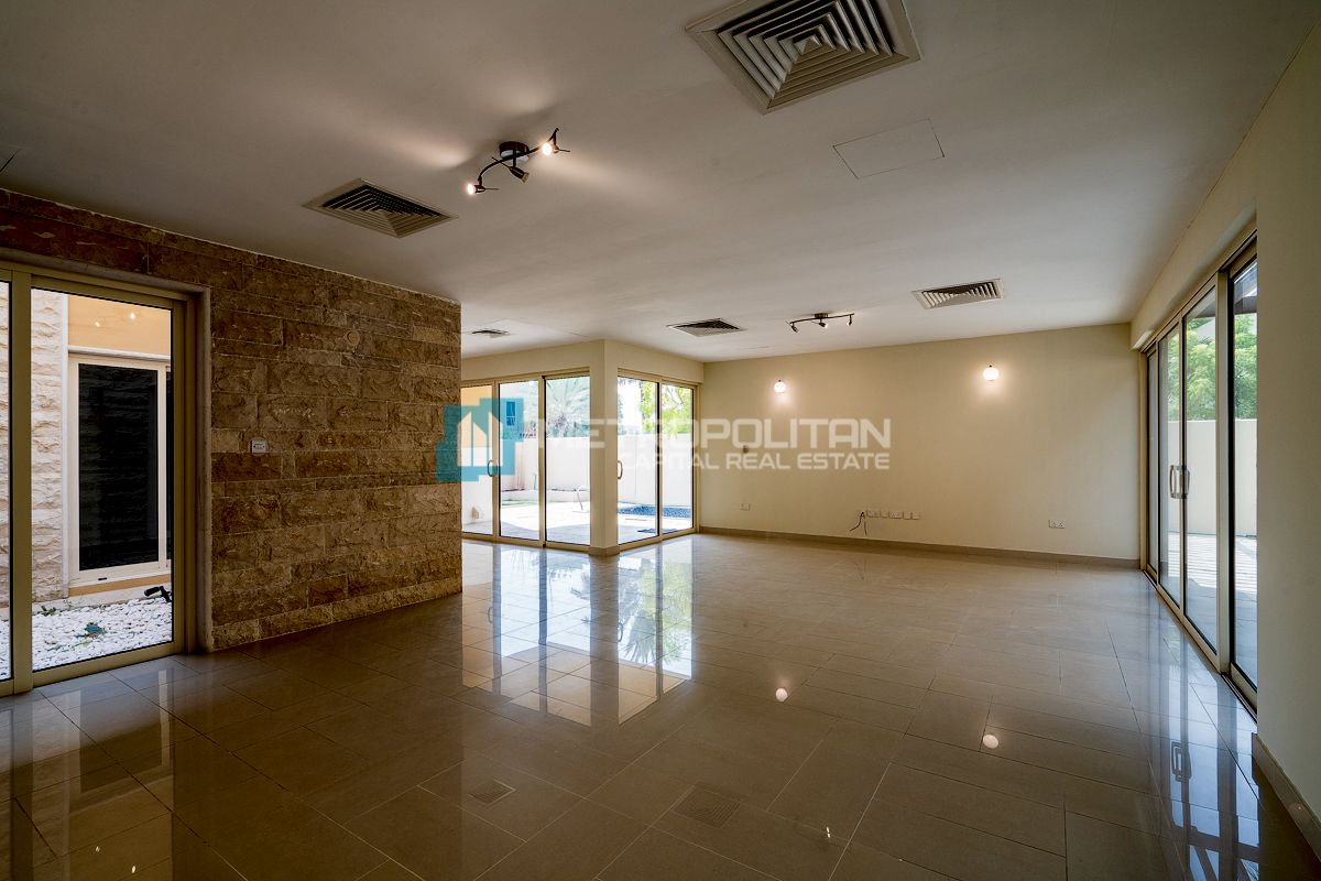 4BR Villa for Sale in Hemaim Community, Al Raha Gardens - MCS-37833