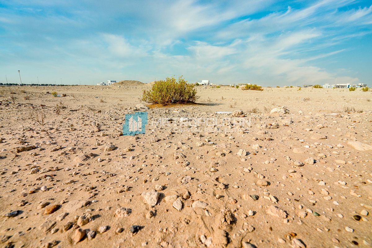 Corner Unit | Canal and Golf View | Massive Plot
