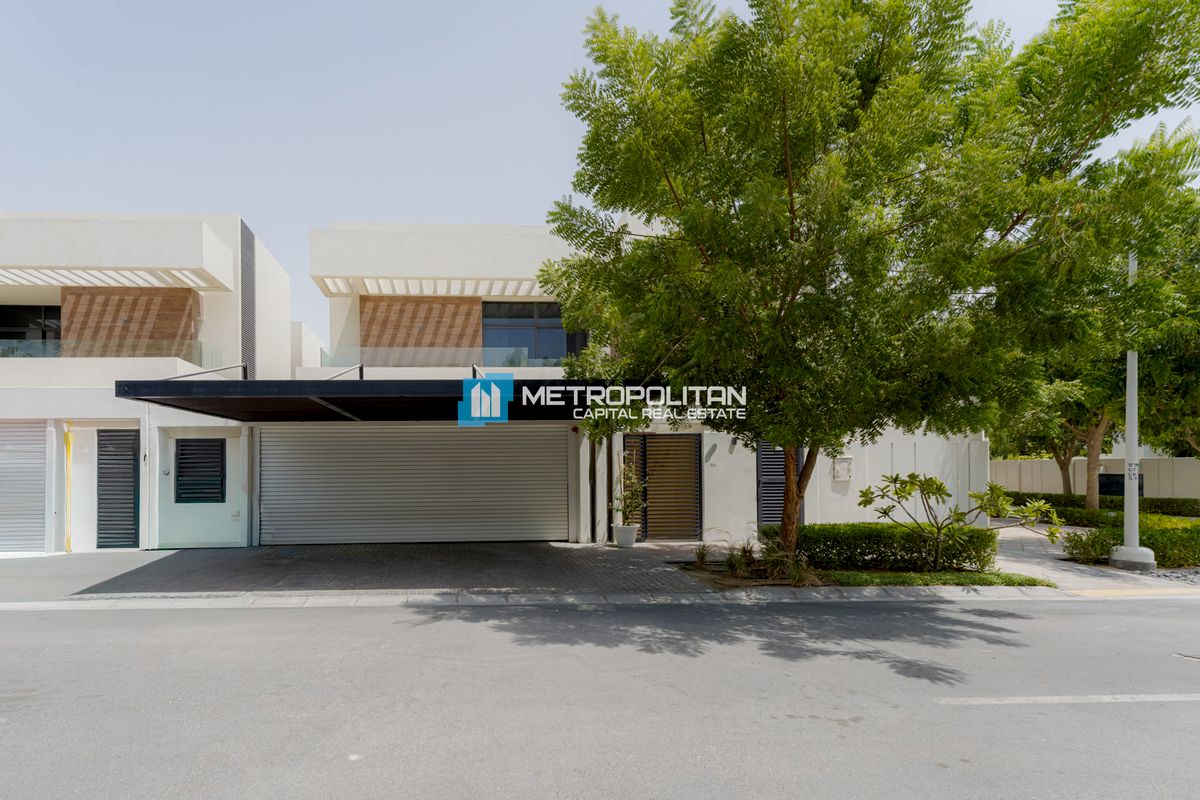 Corner Unit | 5BR with Maid | Fully Upgraded Villa