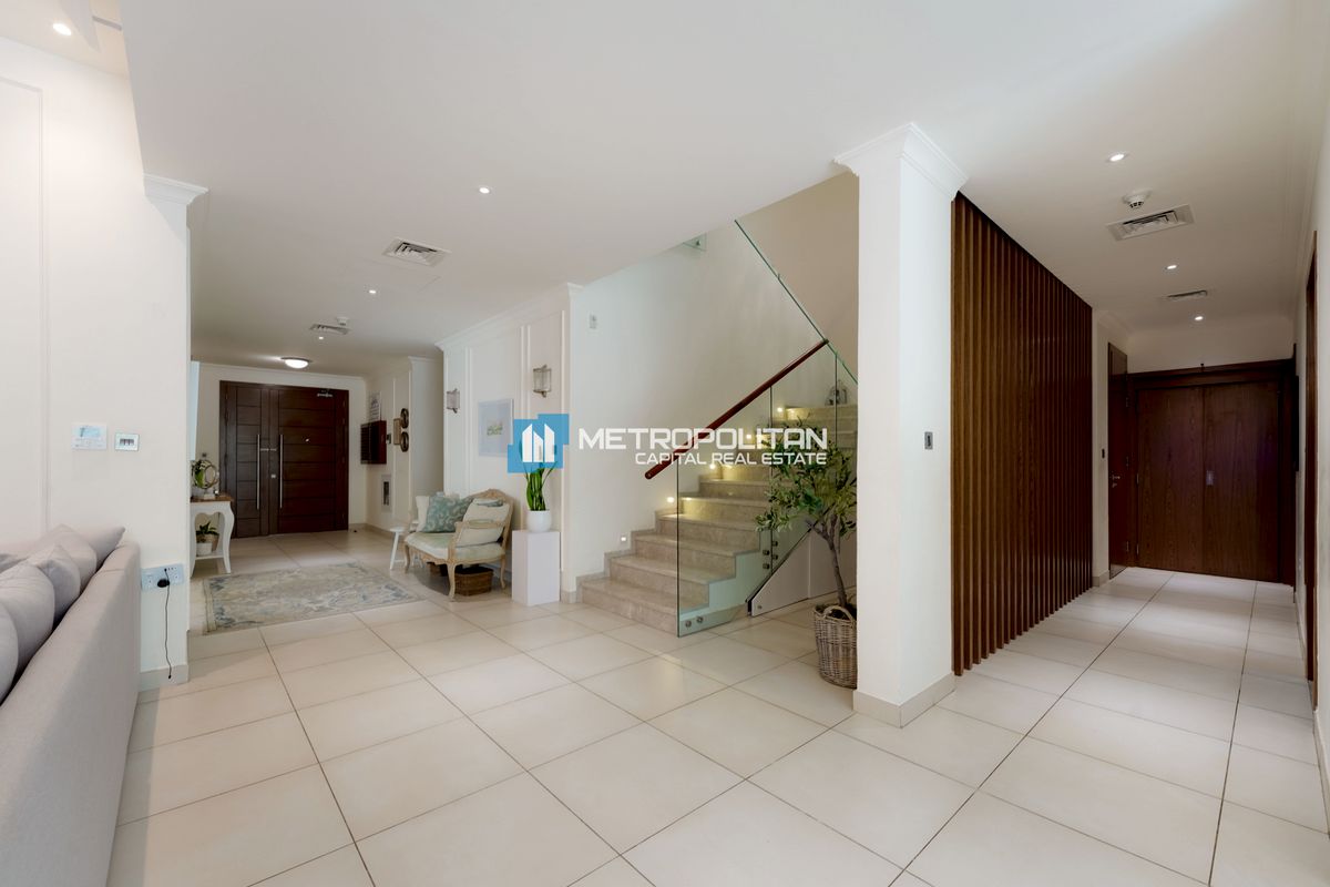 Corner Unit | 5BR with Maid | Fully Upgraded Villa