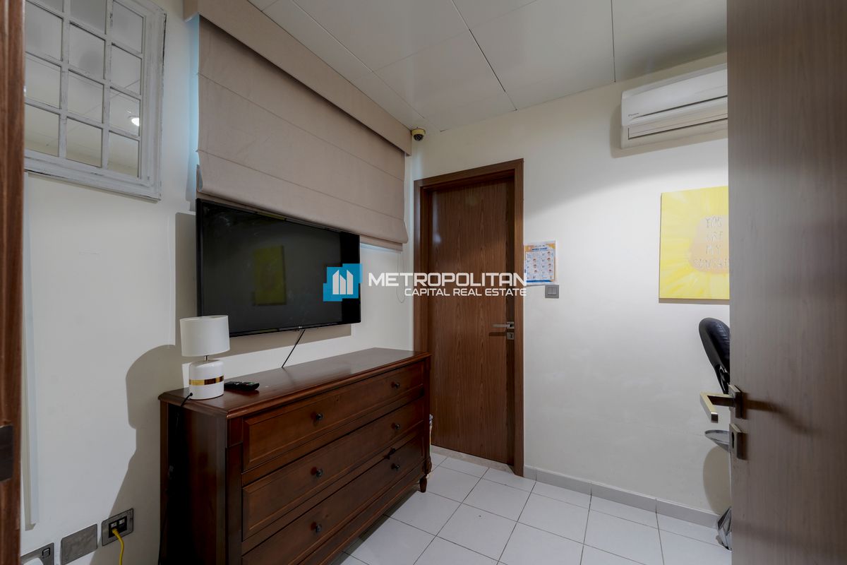 Corner Unit | 5BR with Maid | Fully Upgraded Villa