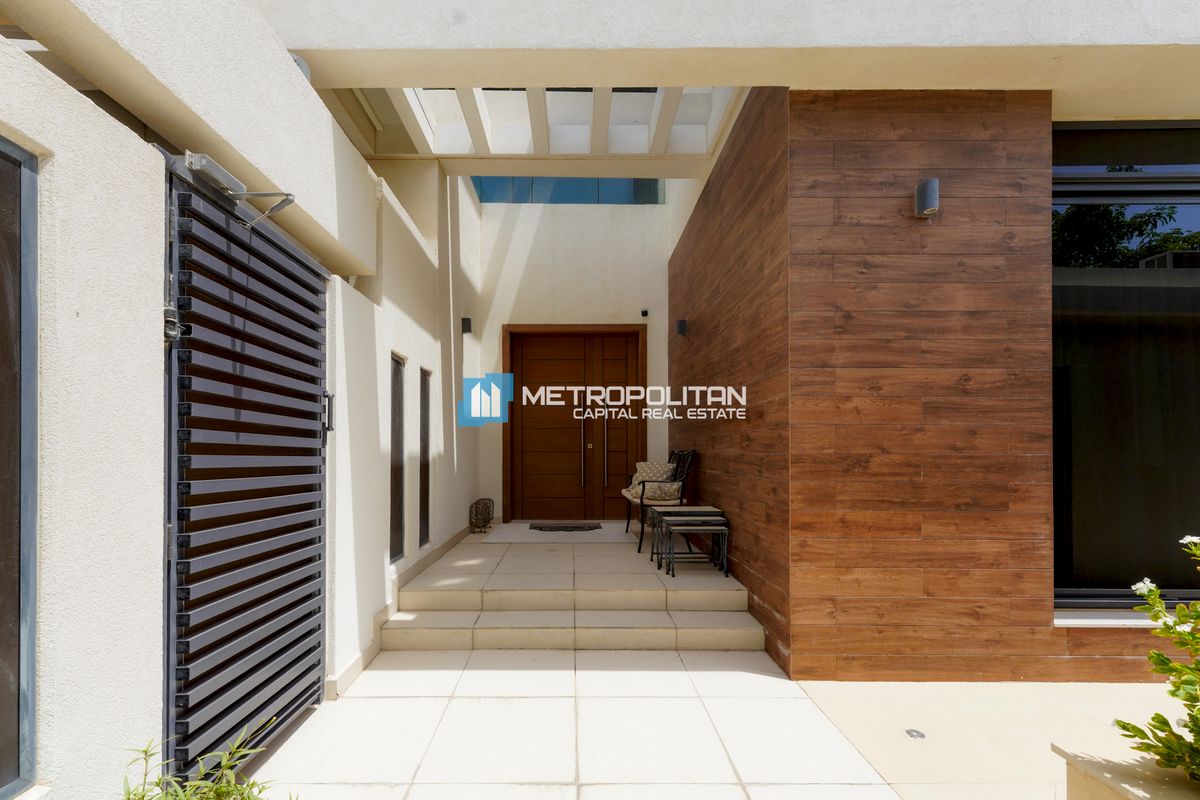 Corner Unit | 5BR with Maid | Fully Upgraded Villa