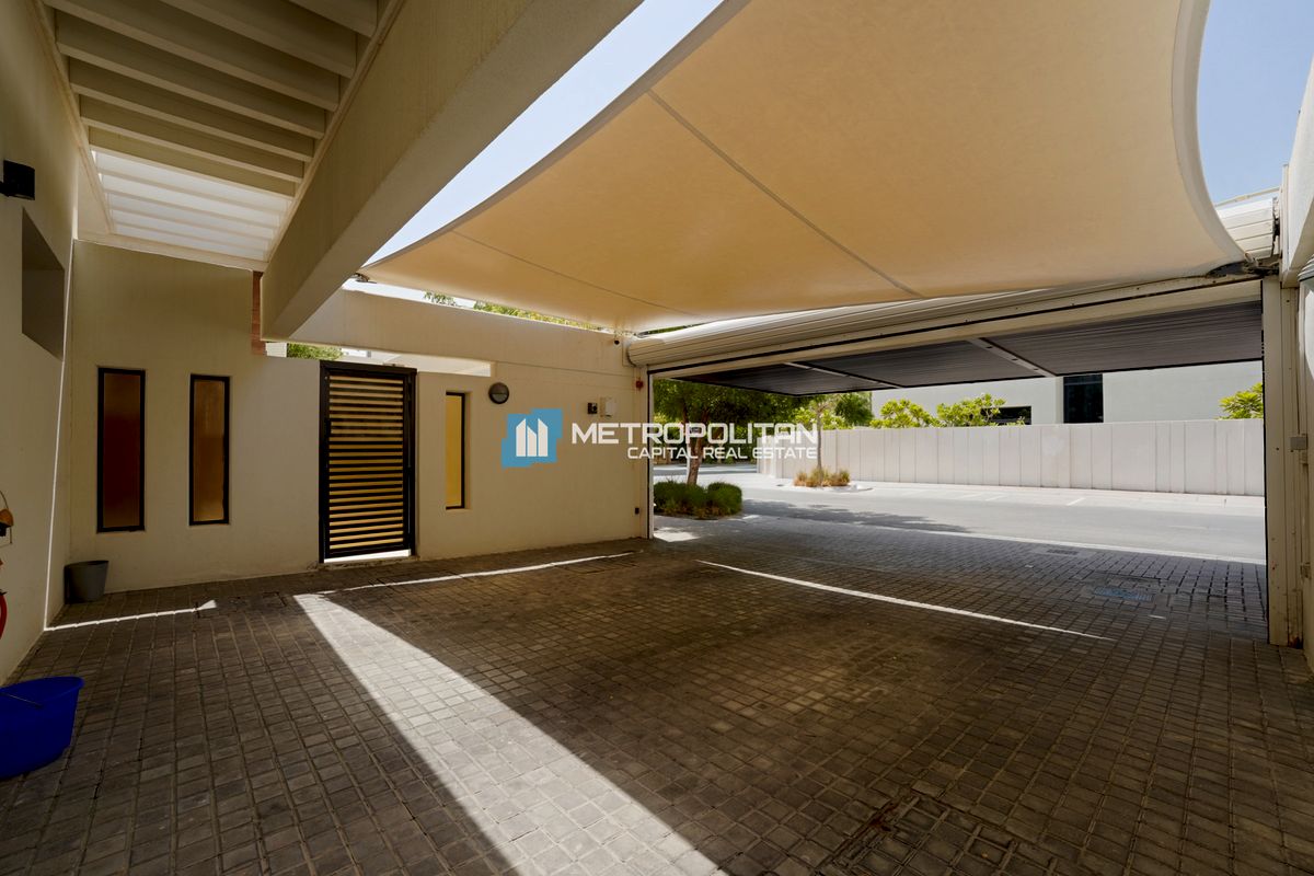 Corner Unit | 5BR with Maid | Fully Upgraded Villa