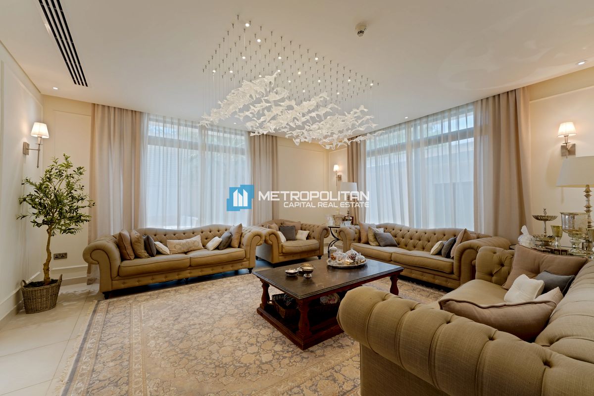 Corner Unit | 5BR with Maid | Fully Upgraded Villa