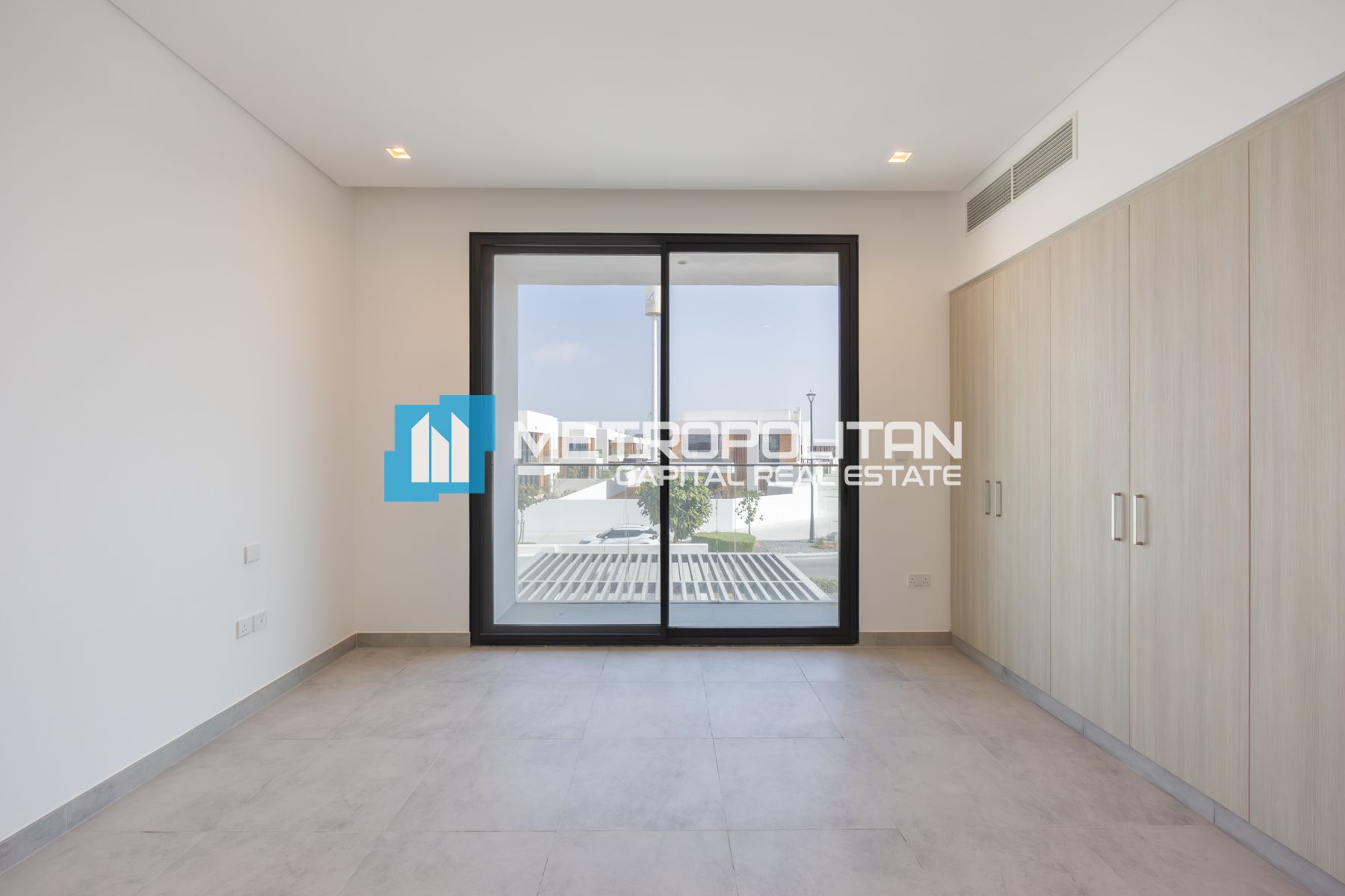 Ready To Move | Single Row Corner | Private Pool