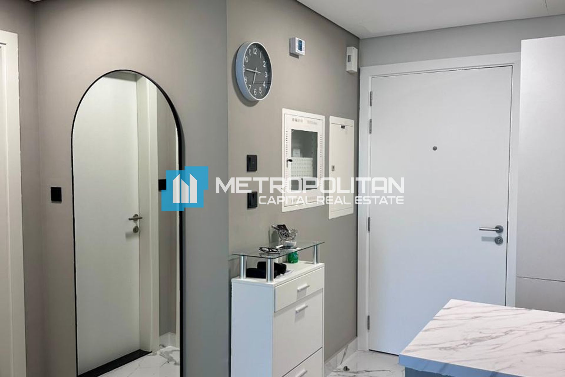 Canal View | High Floor 1 Bedroom | Renovated