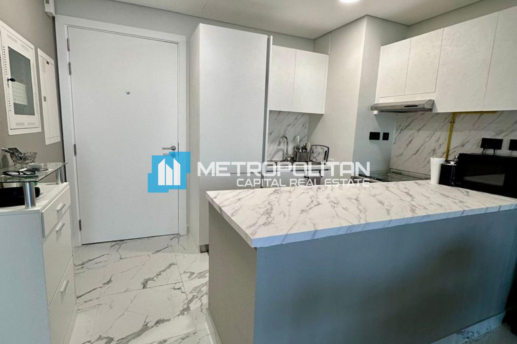 Canal View | High Floor 1 Bedroom | Renovated