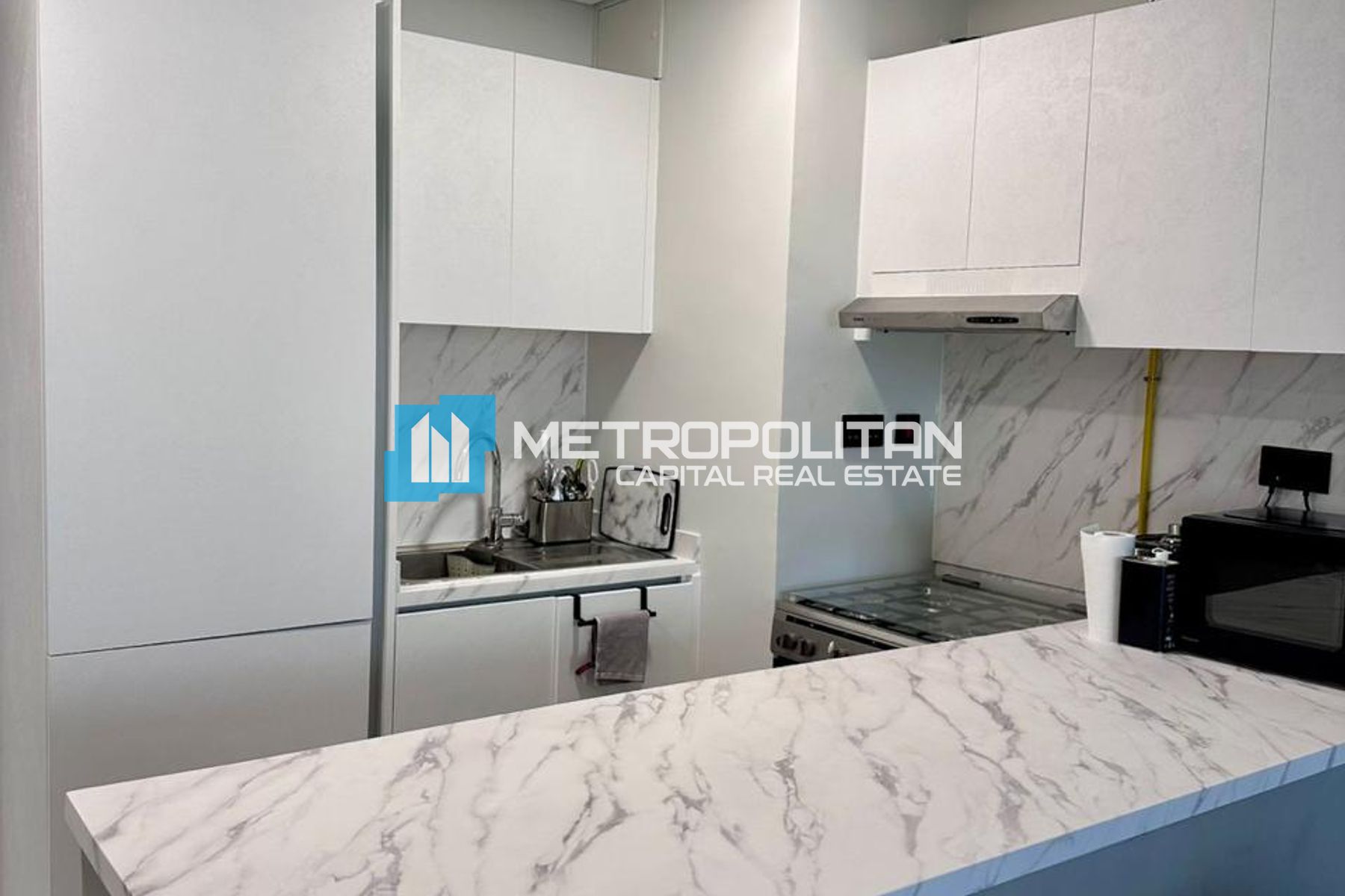 Canal View | High Floor 1 Bedroom | Renovated
