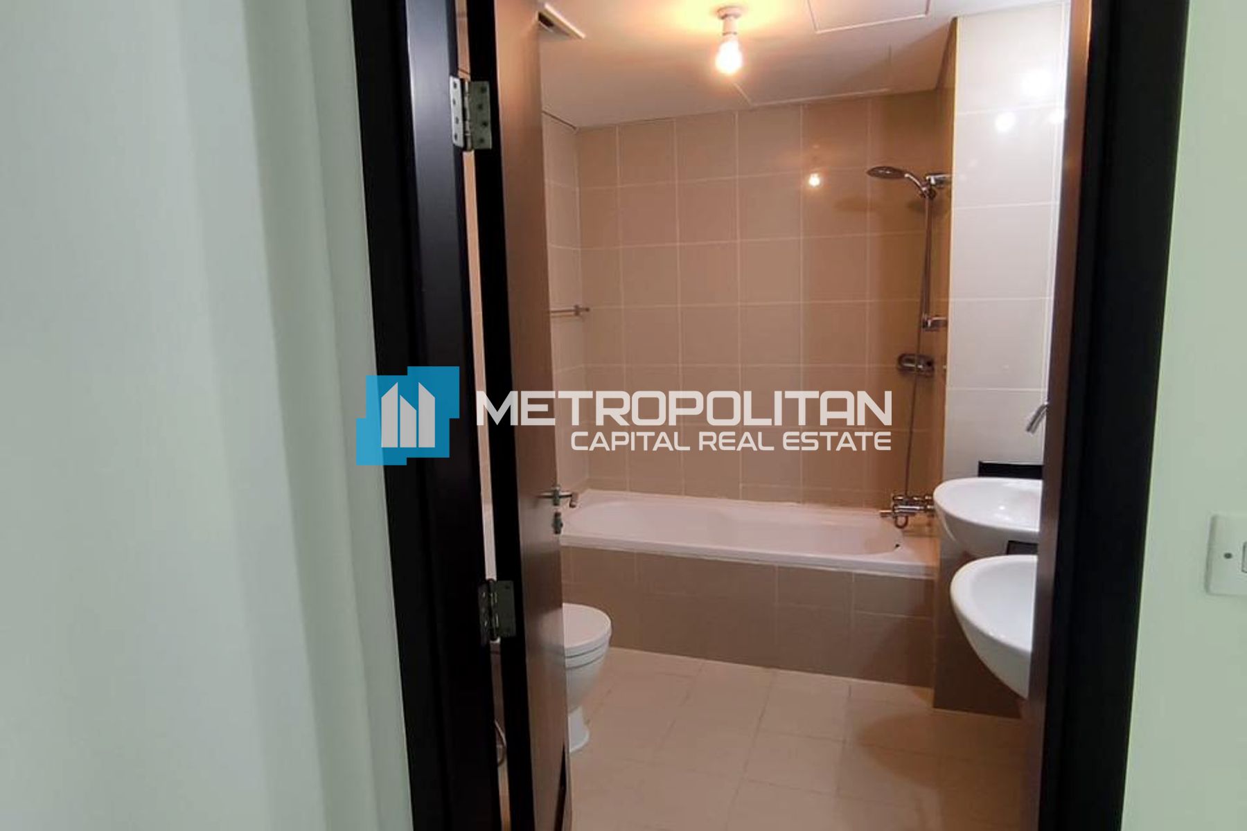 Modern 1BR Unit| Marina and Pool View| High Floor