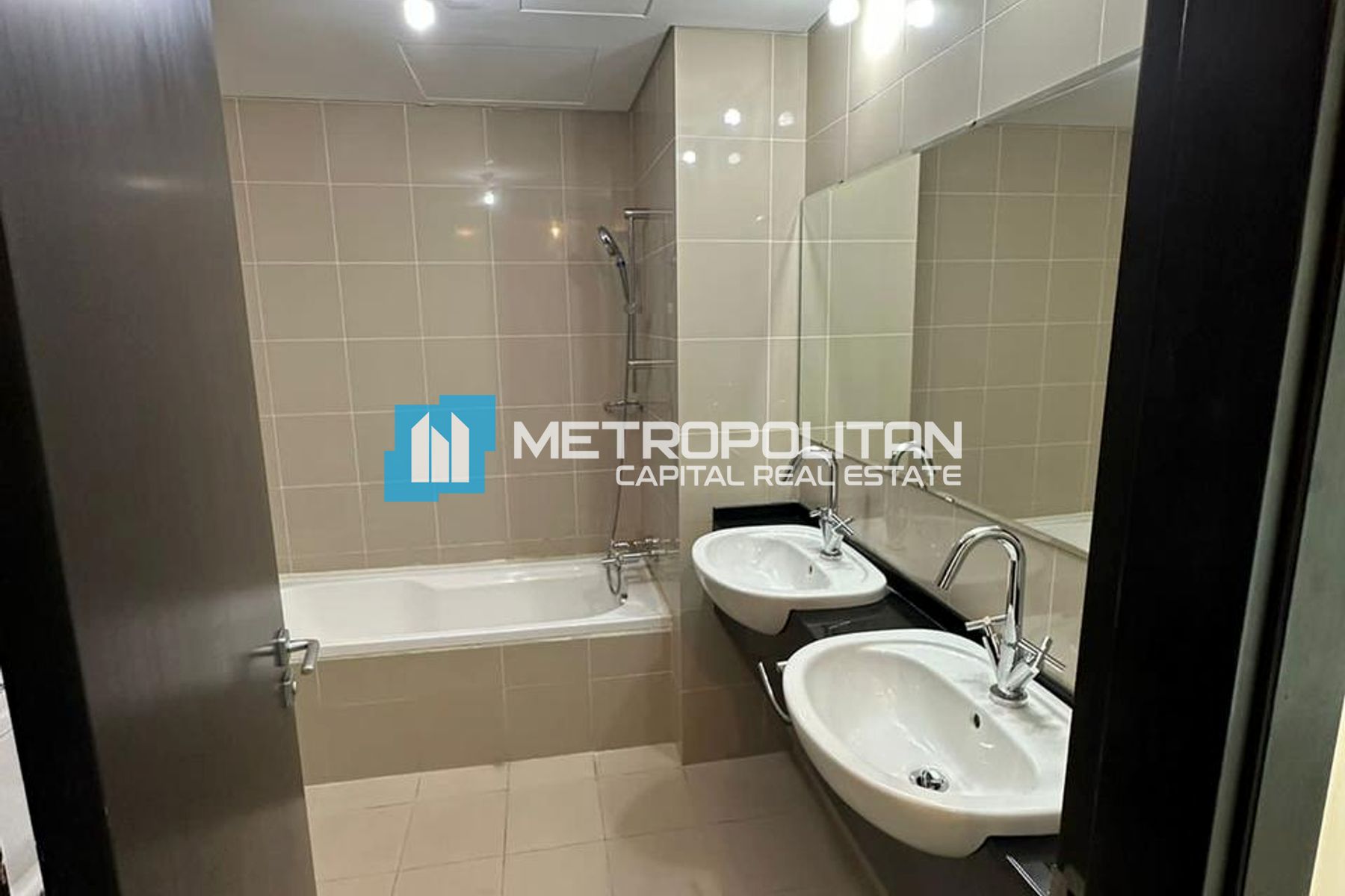 Modern 1BR Unit| Marina and Pool View| High Floor