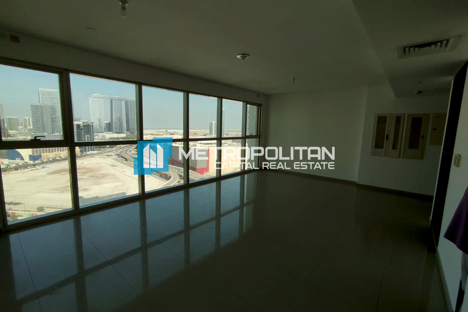 Modern 1BR Unit| Marina and Pool View| High Floor