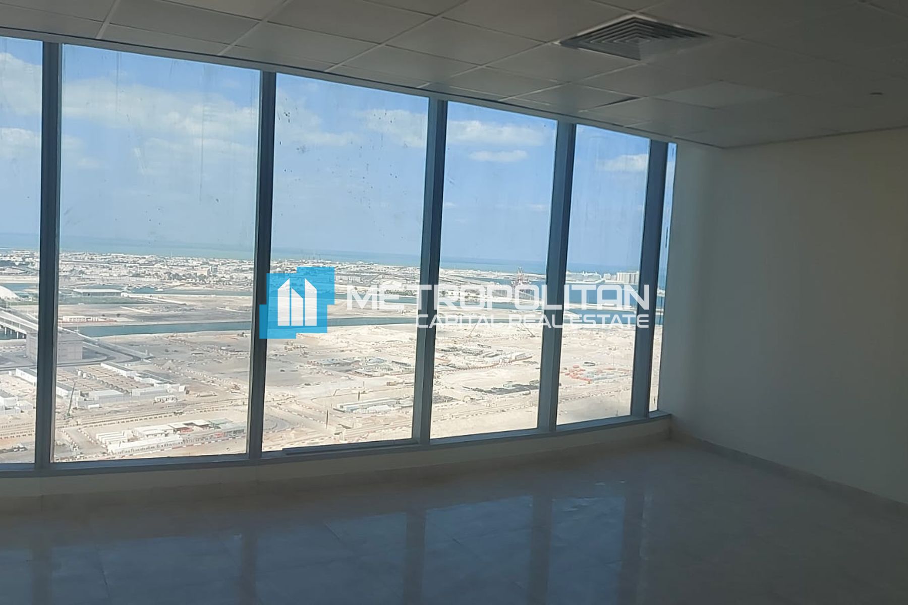 10 Fitted Offices |Vacant |Huge Layout |Canal View