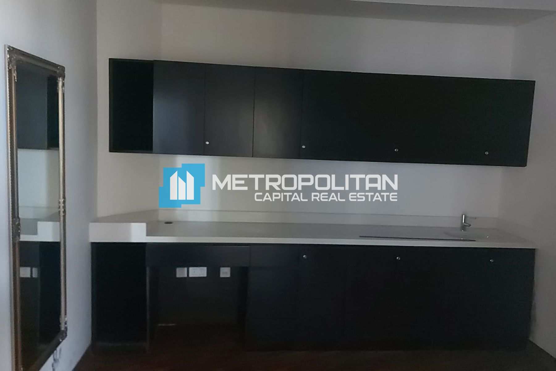 10 Fitted Offices |Vacant |Huge Layout |Canal View