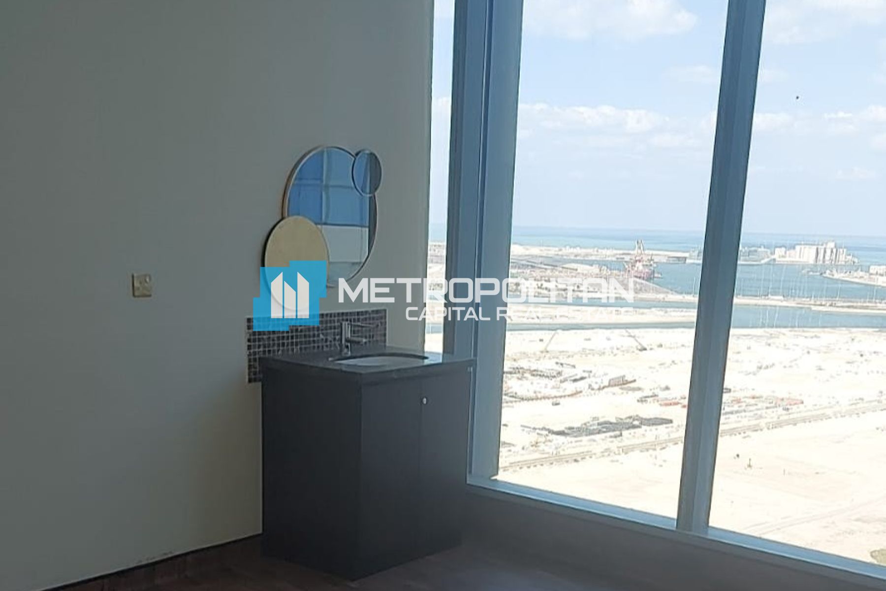 10 Fitted Offices |Vacant |Huge Layout |Canal View