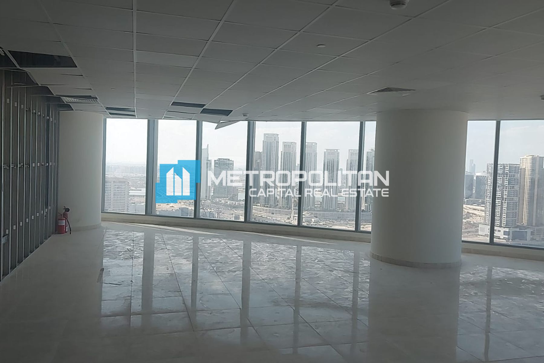 10 Fitted Offices |Vacant |Huge Layout |Canal View