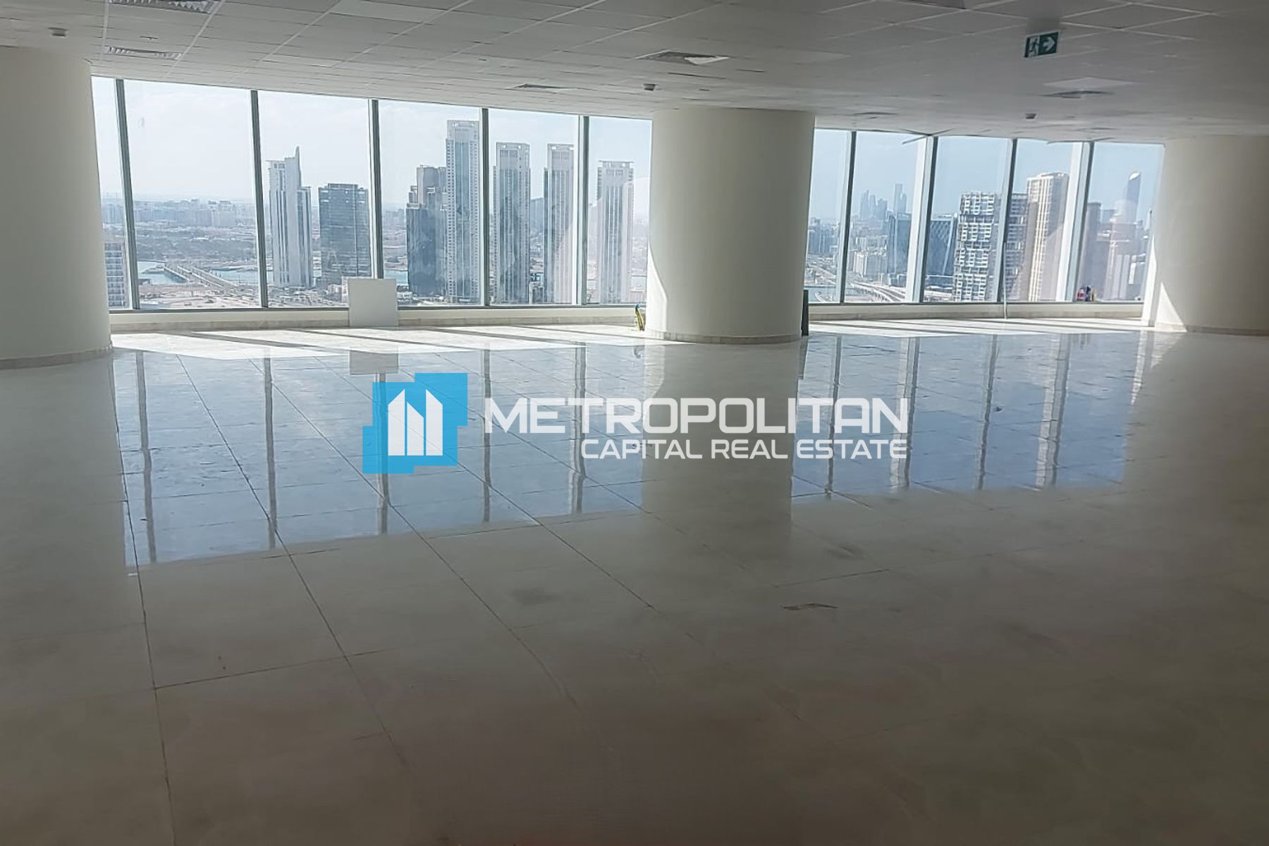 10 Fitted Offices |Vacant |Huge Layout |Canal View