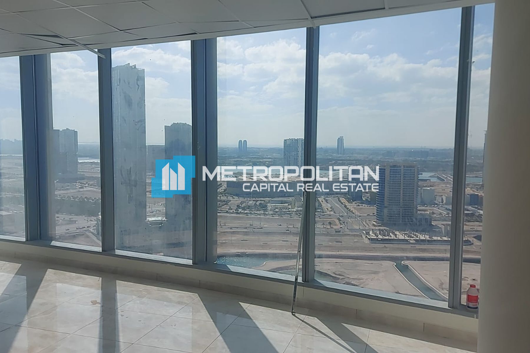 10 Fitted Offices |Vacant |Huge Layout |Canal View