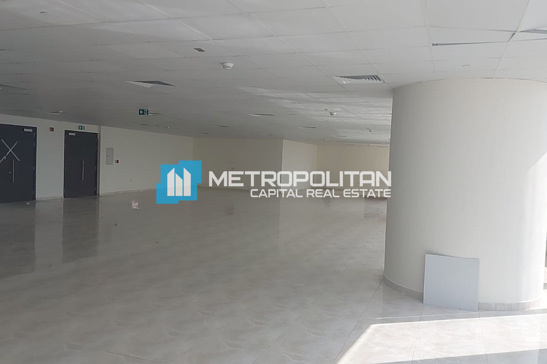 10 Fitted Offices |Vacant |Huge Layout |Canal View