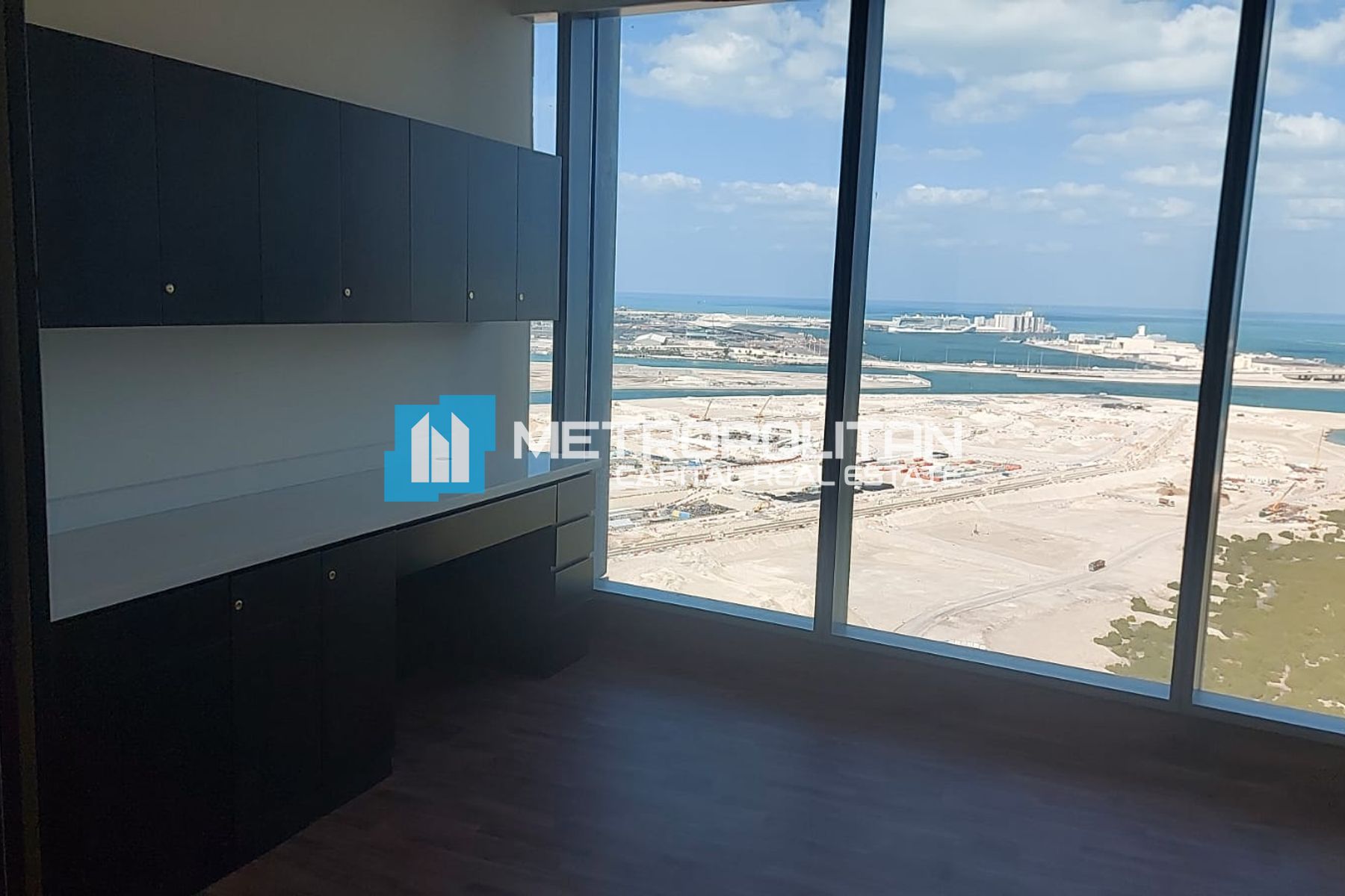 10 Fitted Offices |Vacant |Huge Layout |Canal View