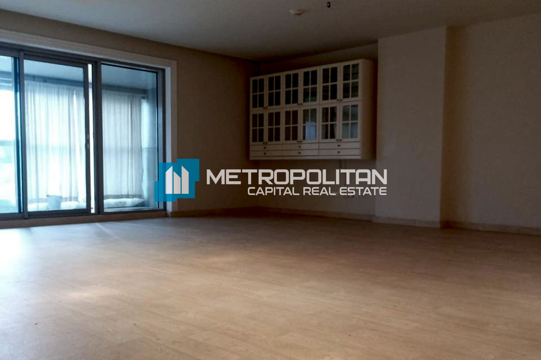3BR Townhouse for Sale in The Gate Tower 1, Al Reem Island - MCS-40065