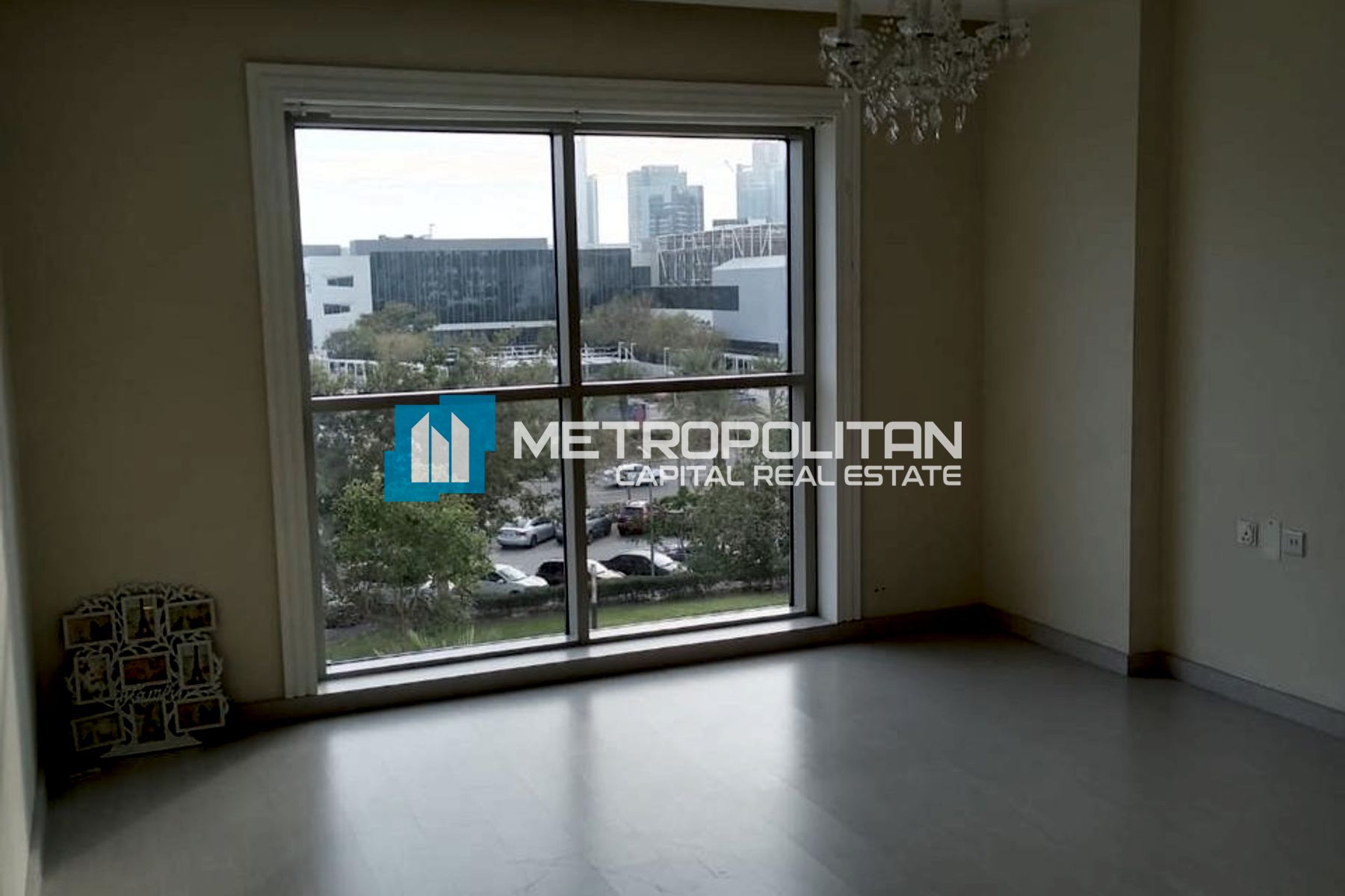 Vacant | 3BR w/ Balcony Townhouse | Closed Kitchen