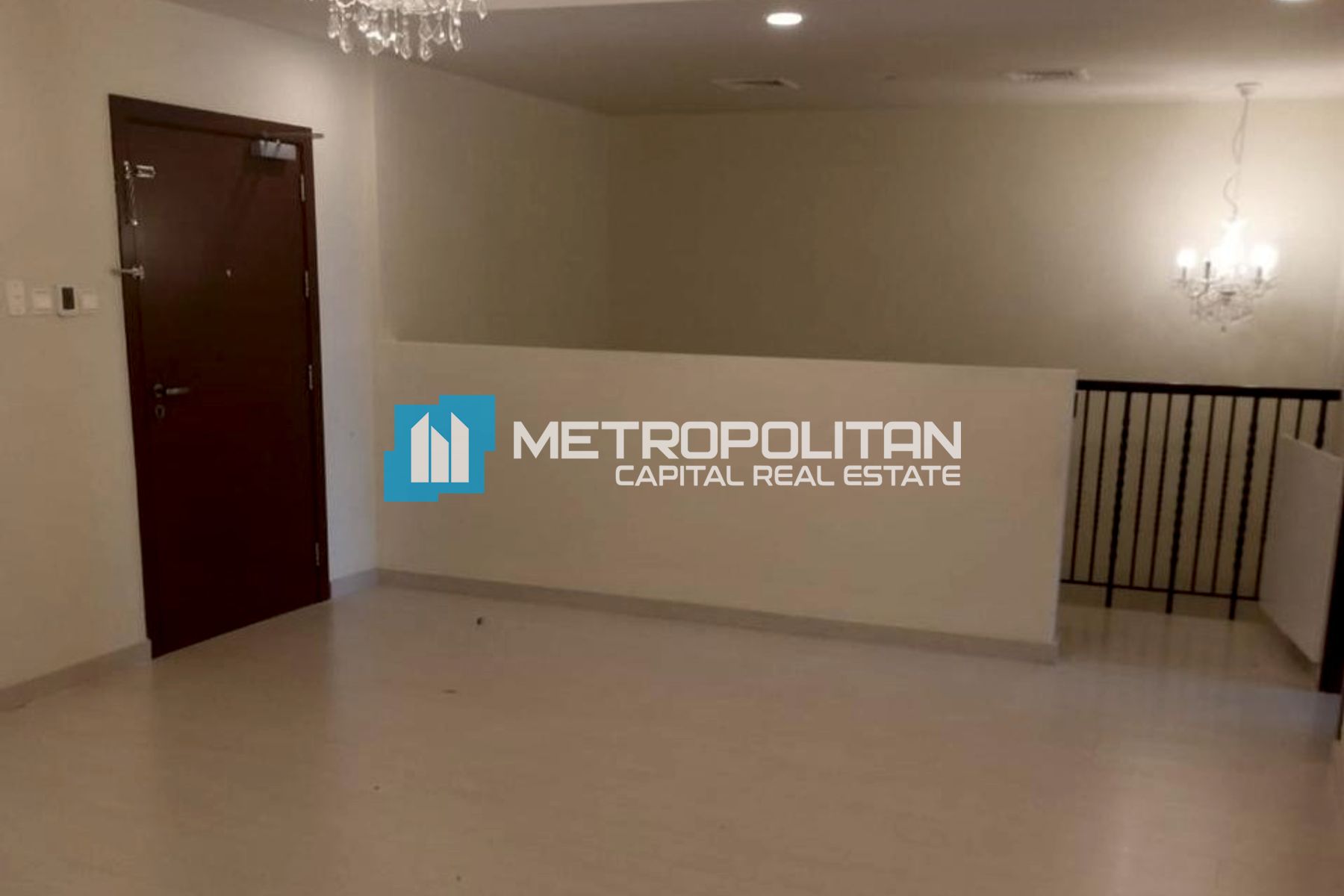 Vacant | 3BR w/ Balcony Townhouse | Closed Kitchen
