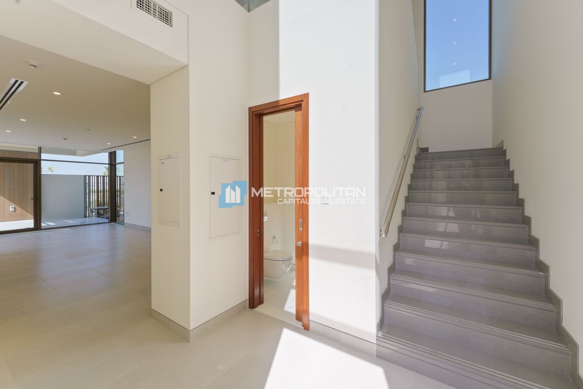 3BR Townhouse for Sale in Nad Al Dhabi, Al Jubail Island - MCS-40147