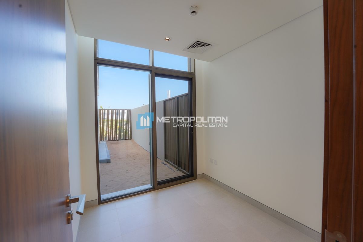 JUBAIL ISLAND | 3BR T.H | SQUARE | CORNER UNIT