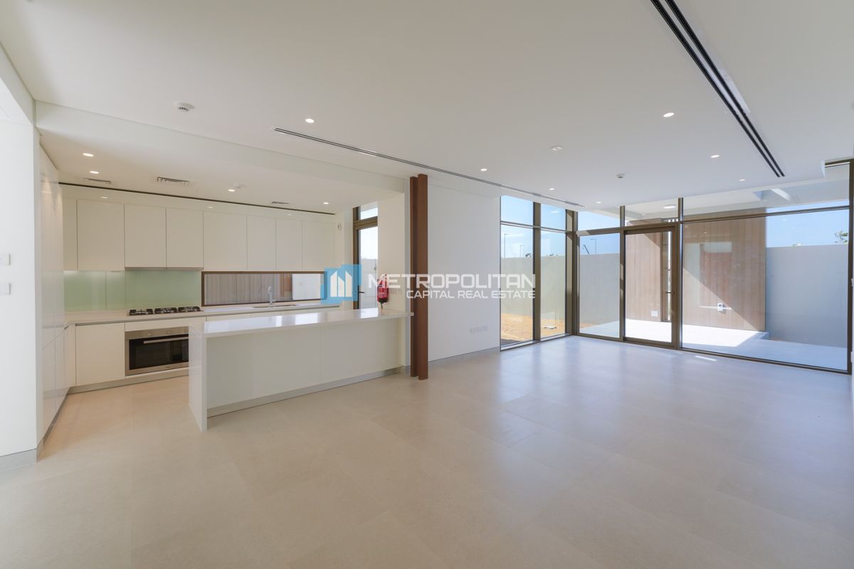 JUBAIL ISLAND | 3BR T.H | SQUARE | CORNER UNIT