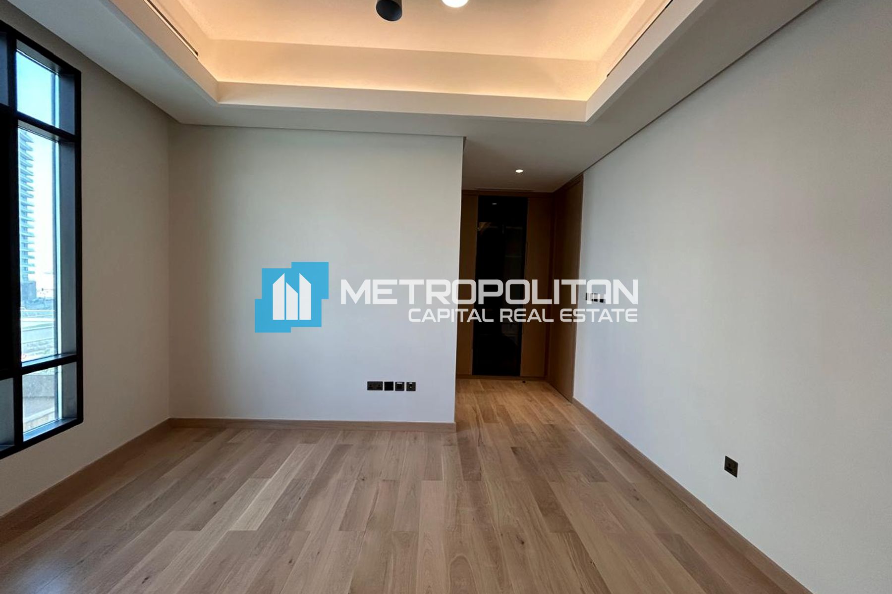 Corner 2BR+Balcony|Closed Kitchen|Laundry|Ready