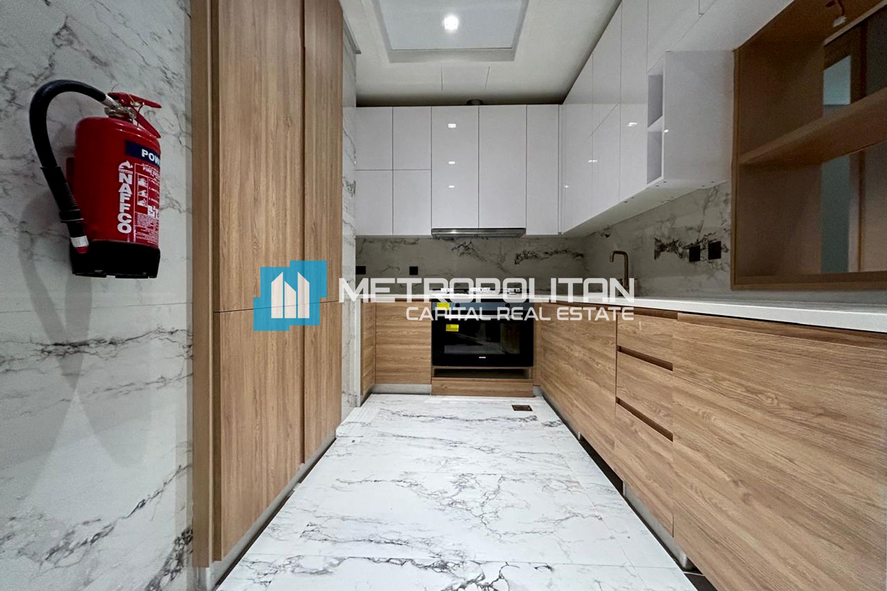 Corner 2BR+Balcony|Closed Kitchen|Laundry|Ready