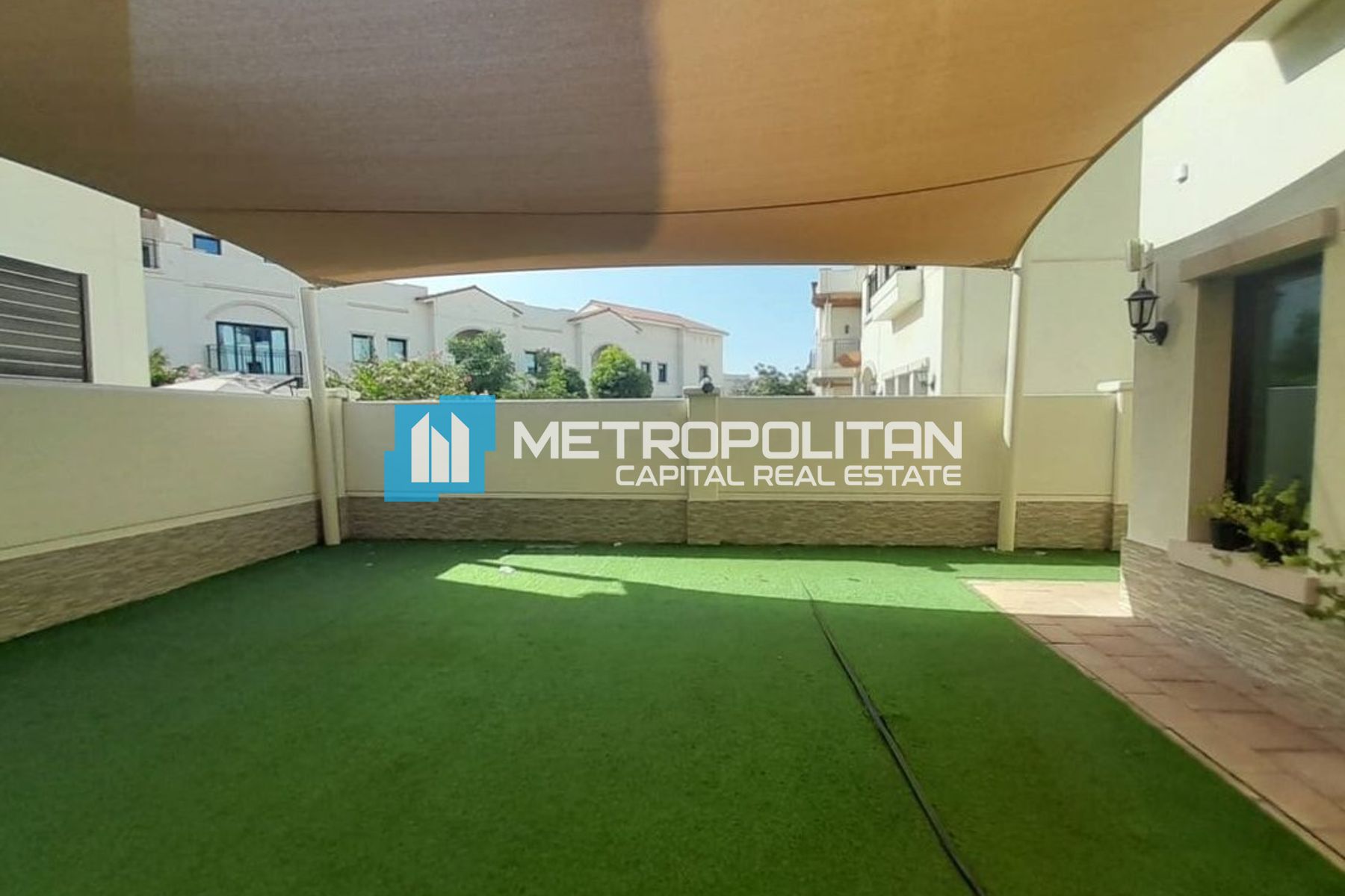 Single Row 5BR | Close to Amenities | Prime Area