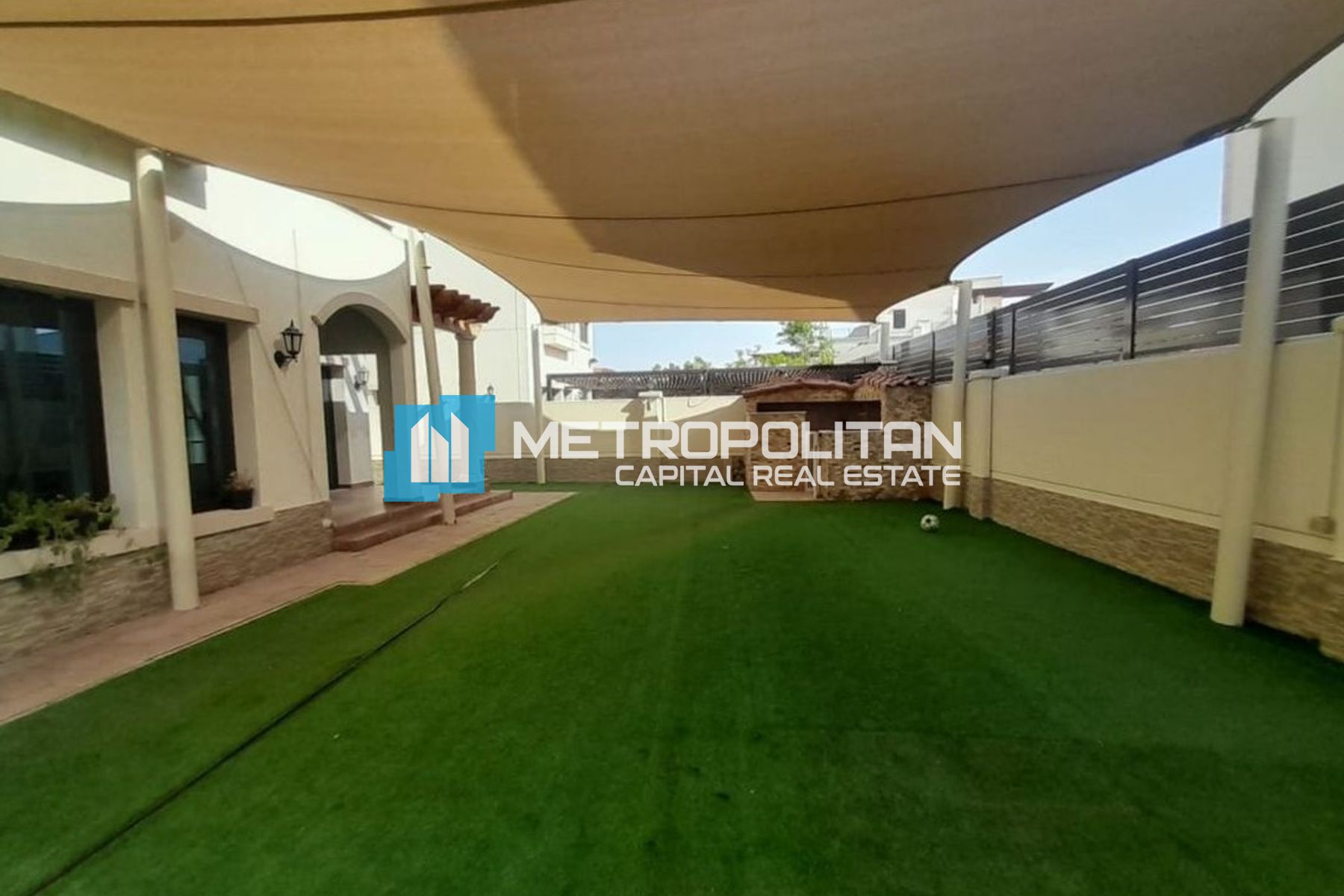 Single Row 5BR | Close to Amenities | Prime Area