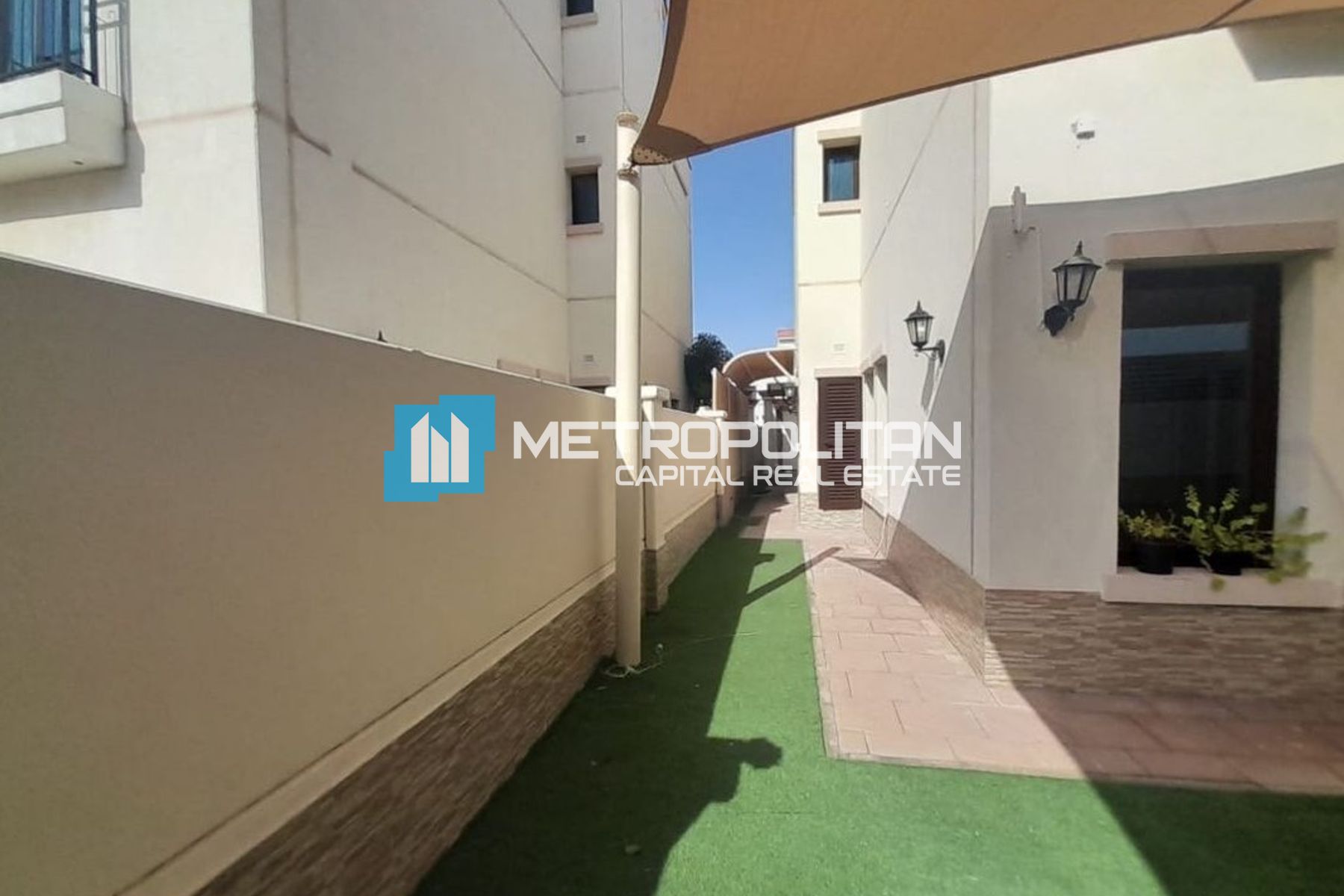 Single Row 5BR | Close to Amenities | Prime Area