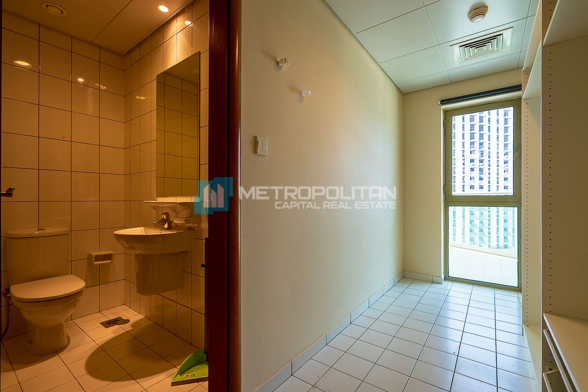 3BR With Huge Balcony | Closed Kitchen |Prime Area