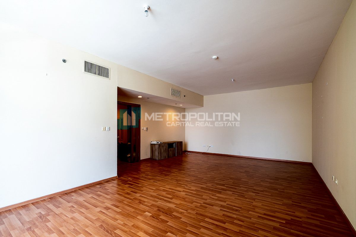 3BR With Huge Balcony | Closed Kitchen |Prime Area