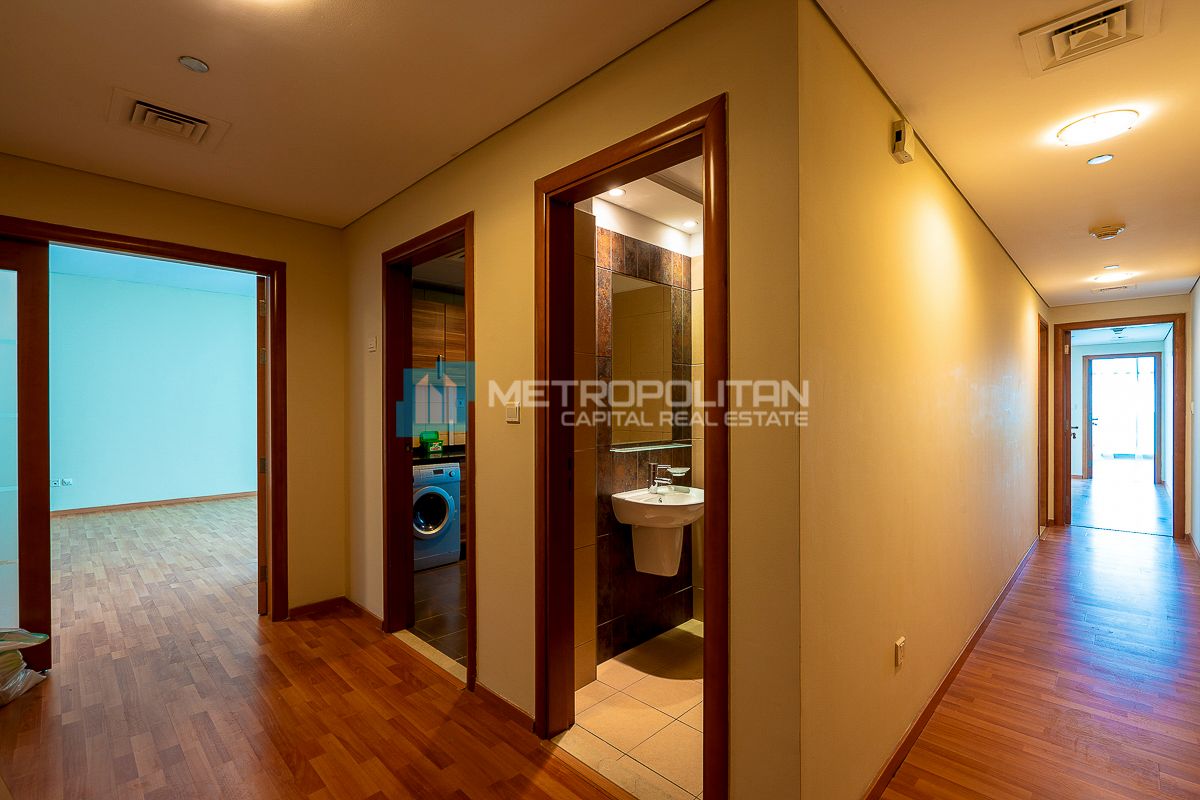 3BR With Huge Balcony | Closed Kitchen |Prime Area