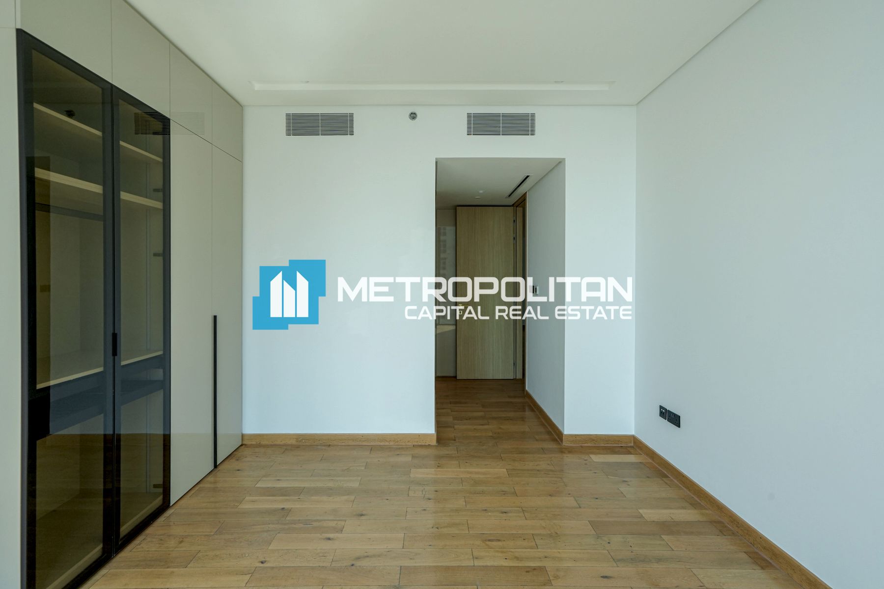 Corner 2BR | Partial Sea View | Furnished Kitchen