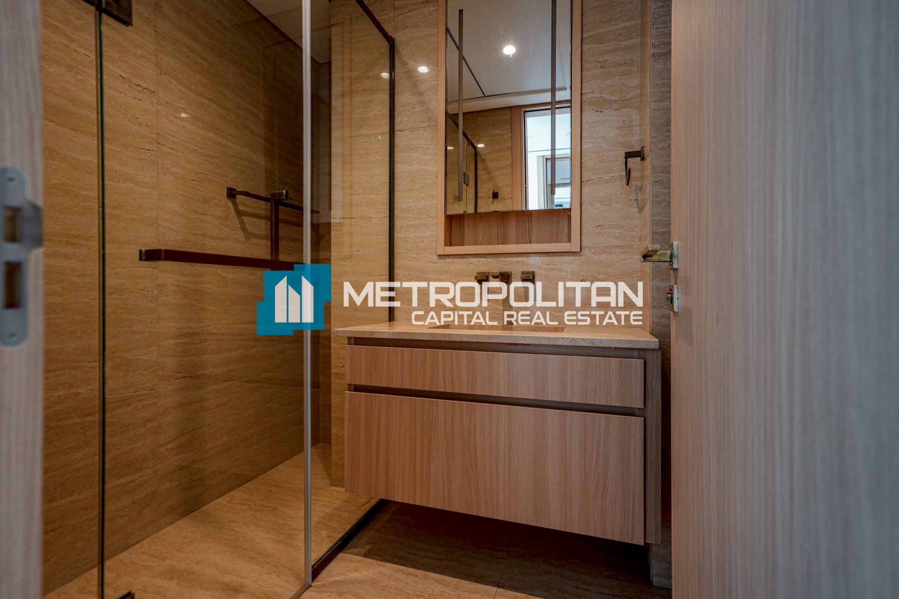 Corner 2BR | Partial Sea View | Furnished Kitchen
