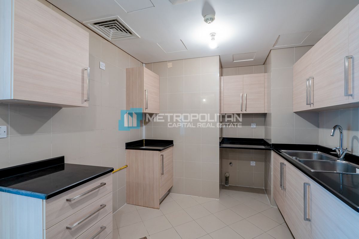 1BR Apartment for Sale in RAK Tower, Al Reem Island - MCS-41285