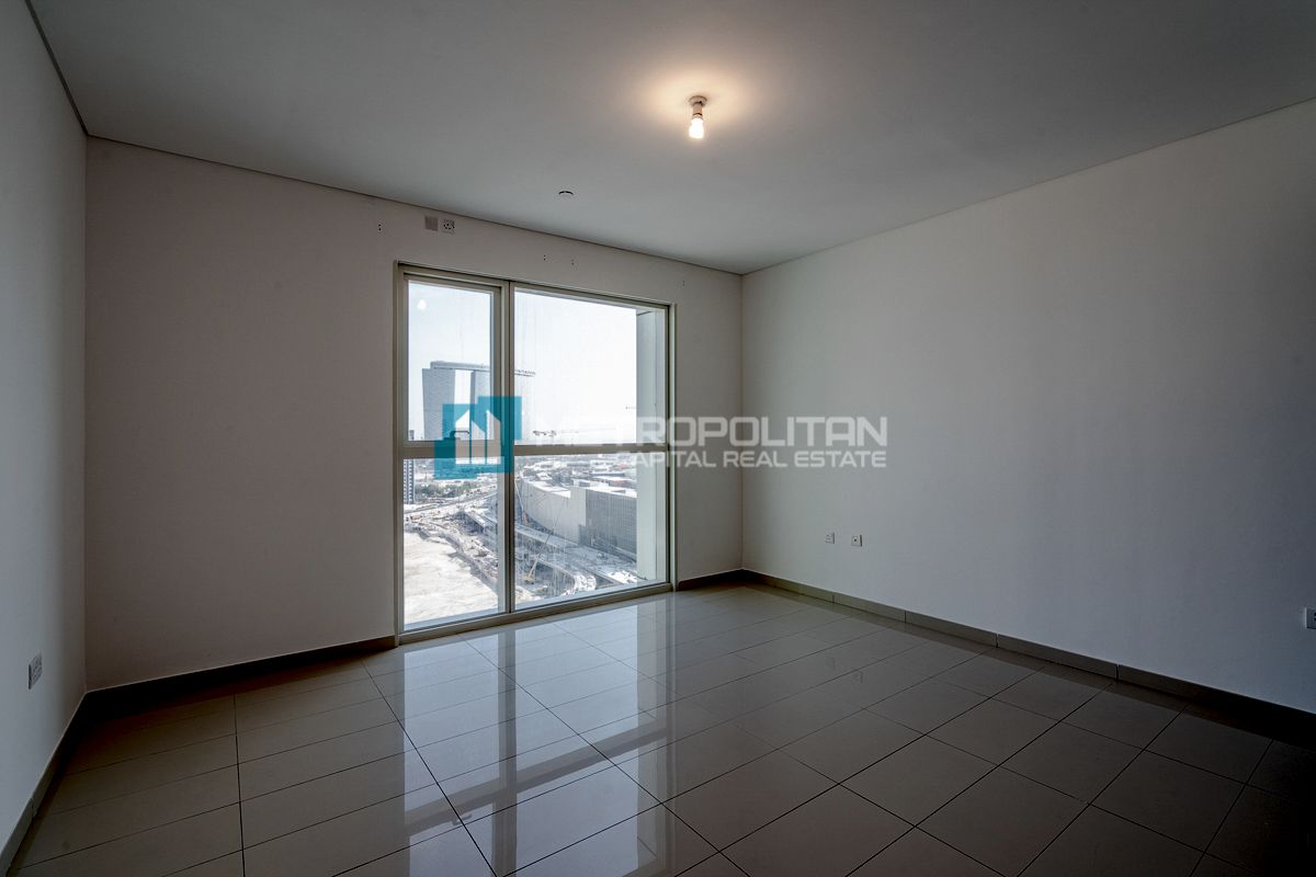Corner 1 Bedroom|Closed Kitchen|Unique Layout